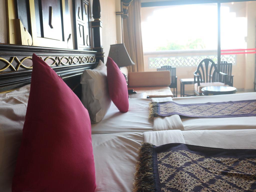 Ao Nang Ayodhaya Palace Beach Resort - Sha Plus Certified מראה חיצוני תמונה